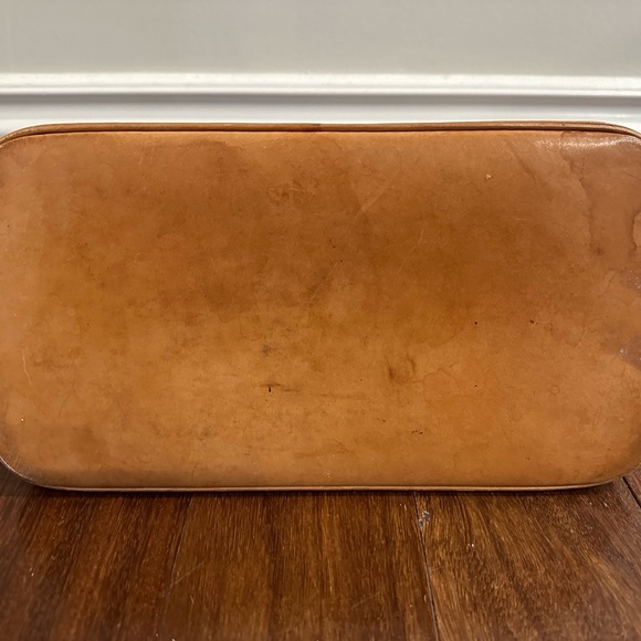 Louis Vuitton Alma - Picture 7 of 11